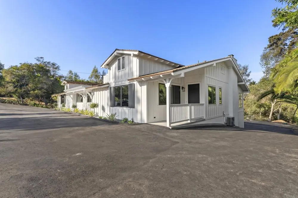 16735 La Gracia B Rancho Santa Fe, CA 92067