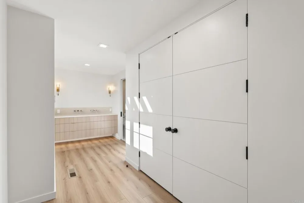 16735 La Gracia B Rancho Santa Fe, CA 92067
