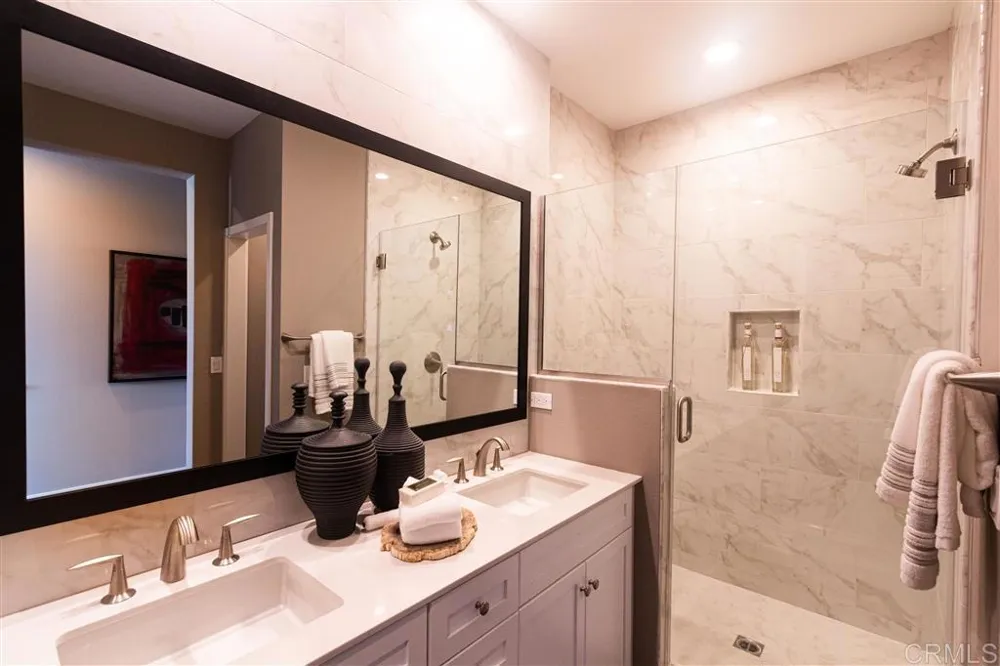 1109 Hibiscus Way Oceanside, CA 92054