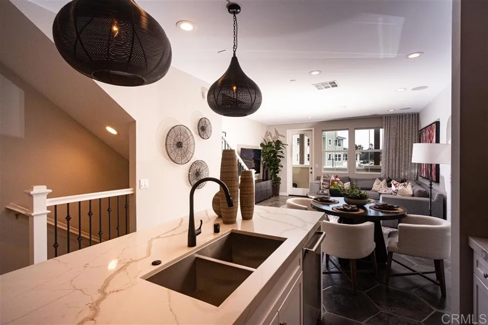 1109 Hibiscus Way Oceanside, CA 92054