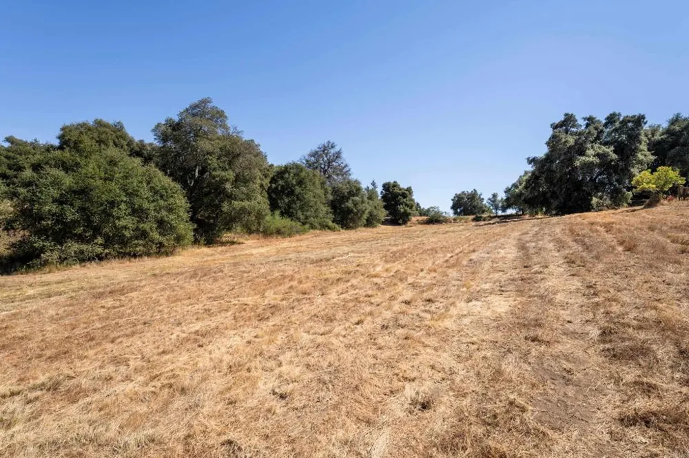 25770 E GRADE ROAD Santa Ysabel, CA 92070