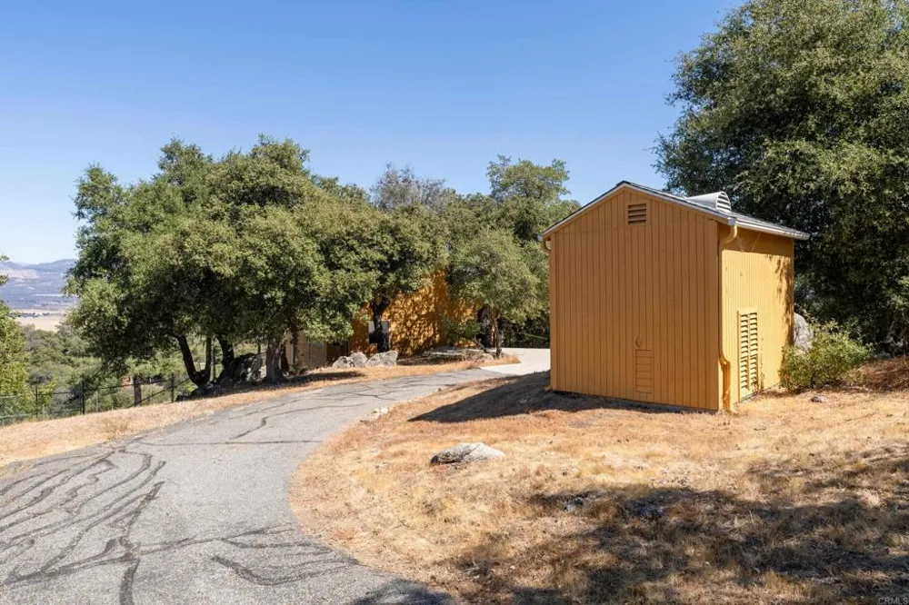 25770 E GRADE ROAD Santa Ysabel, CA 92070