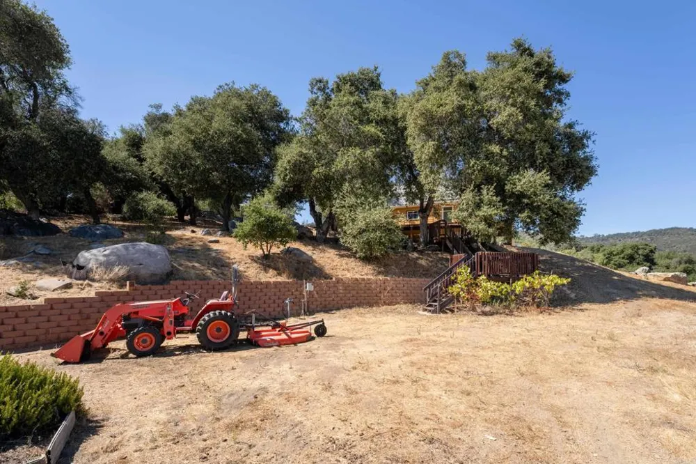 25770 E GRADE ROAD Santa Ysabel, CA 92070