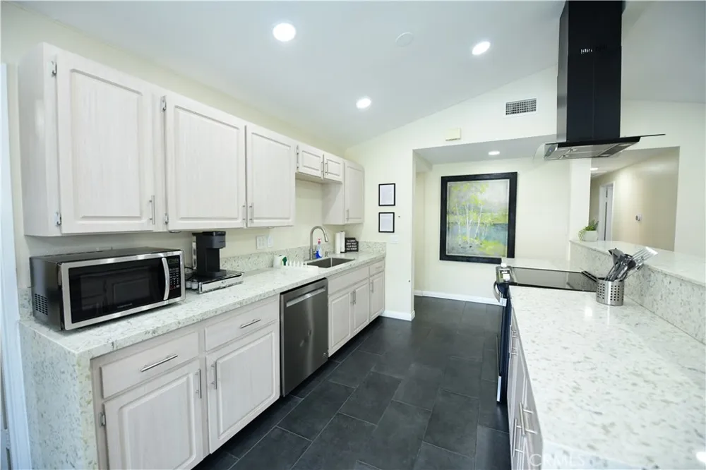 9452 Larrabee Avenue San Diego, CA 92123