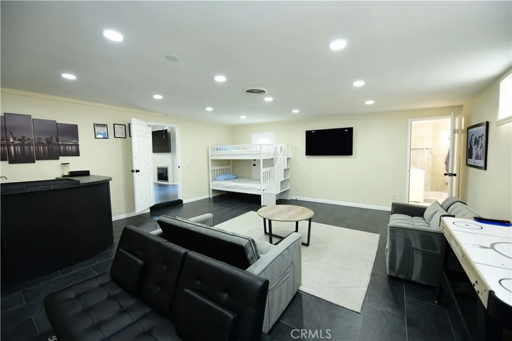9452 Larrabee Avenue San Diego, CA 92123