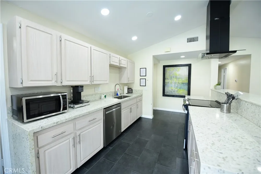 9452 Larrabee Avenue San Diego, CA 92123