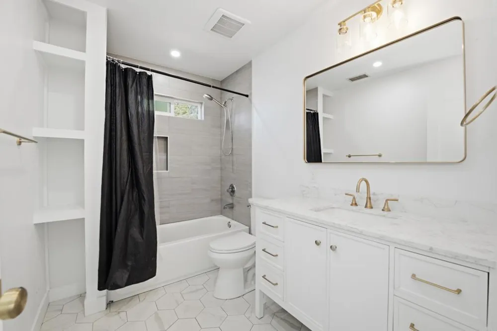 530 S Kalmia Street Escondido, CA 92025