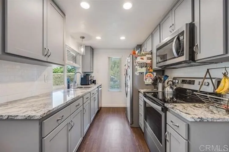 7320 Park Ridge Dr ##113 Del Cerro, CA 92120