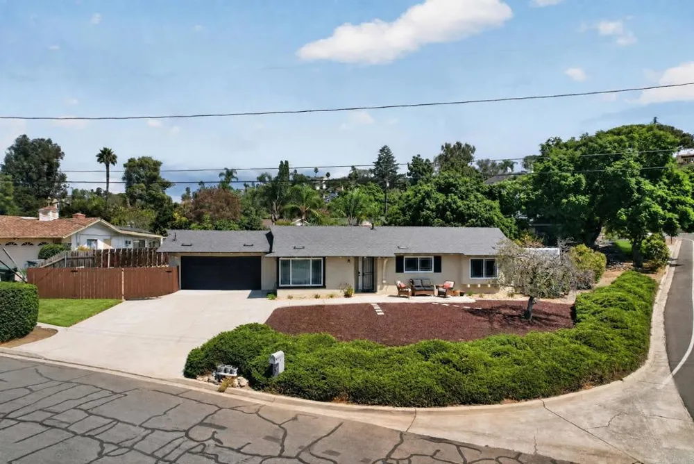 158 Lynmar Lane Lane Vista, CA 92084