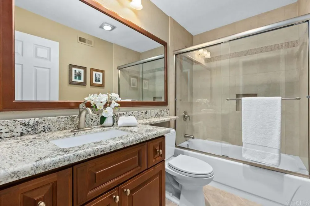 7415 Linden Carlsbad, CA 92011