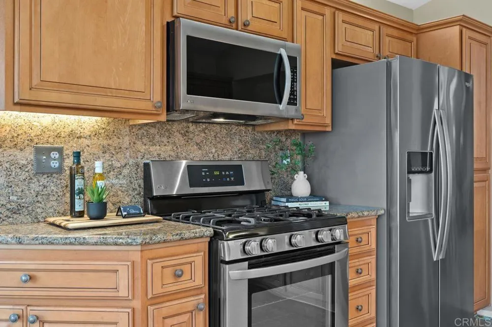 7415 Linden Carlsbad, CA 92011