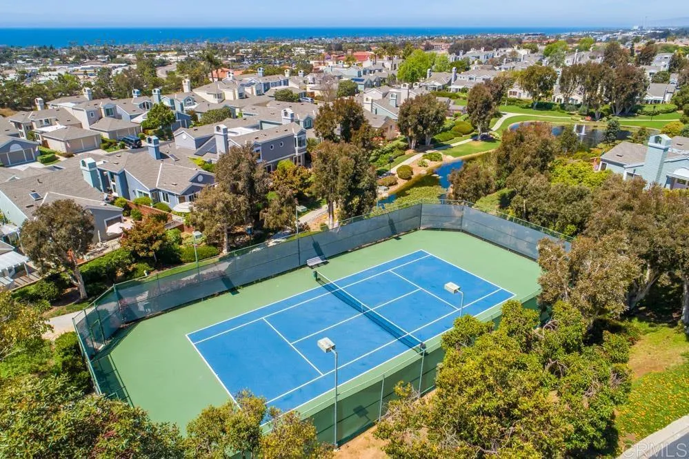 7415 Linden Carlsbad, CA 92011