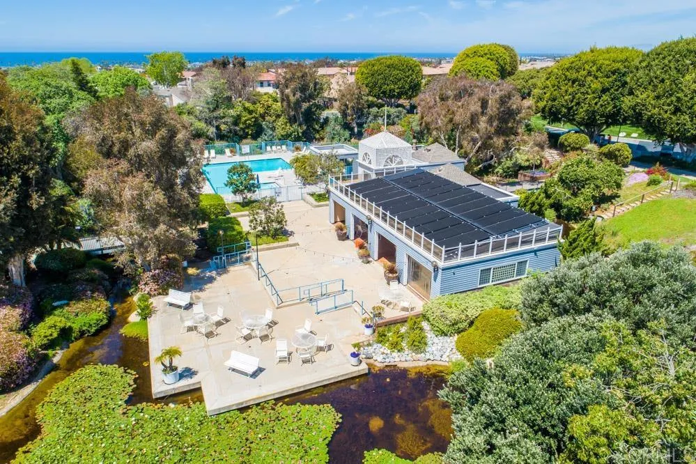 7415 Linden Carlsbad, CA 92011