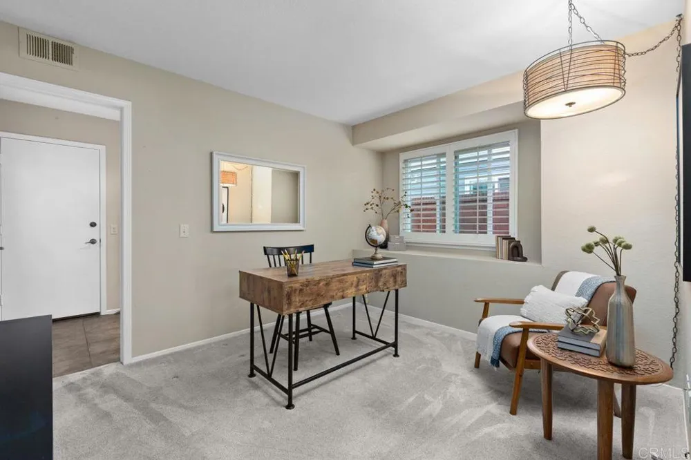 7415 Linden Carlsbad, CA 92011
