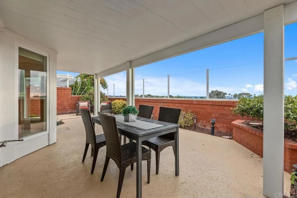 7415 Linden Carlsbad, CA 92011