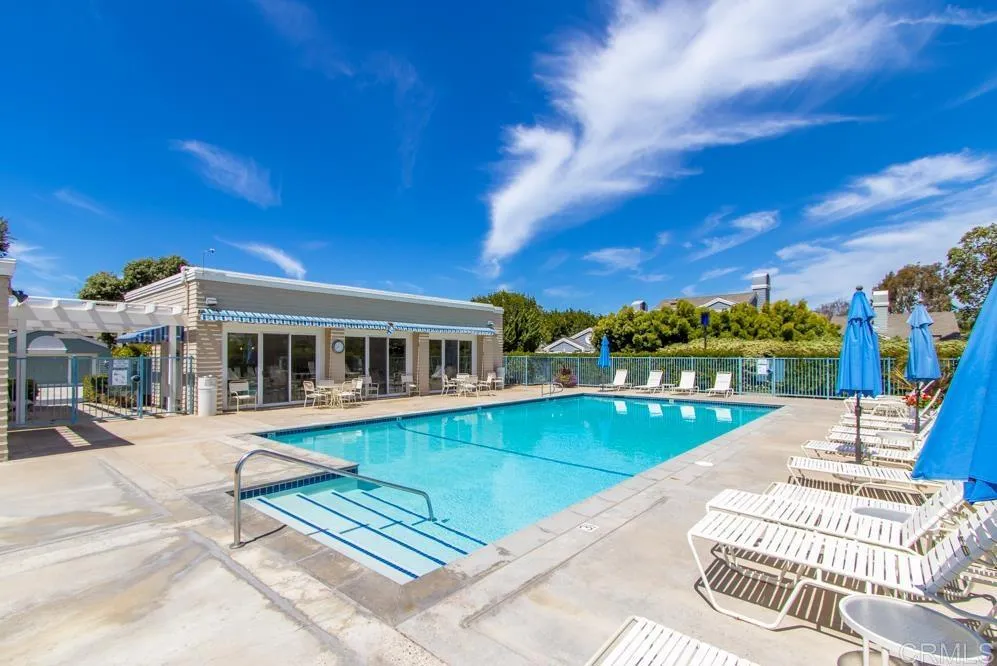 7415 Linden Carlsbad, CA 92011