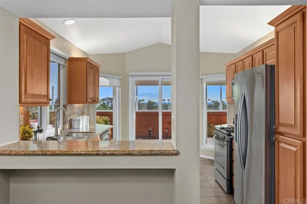 7415 Linden Carlsbad, CA 92011