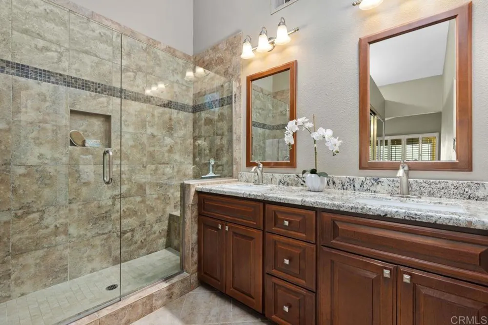 7415 Linden Carlsbad, CA 92011
