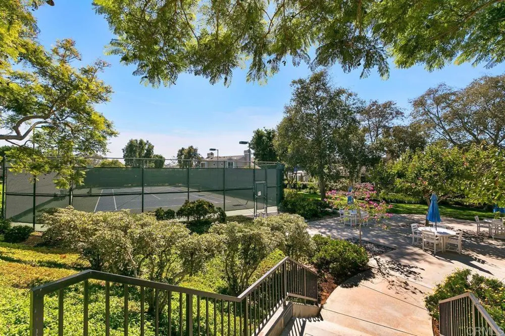 7415 Linden Carlsbad, CA 92011