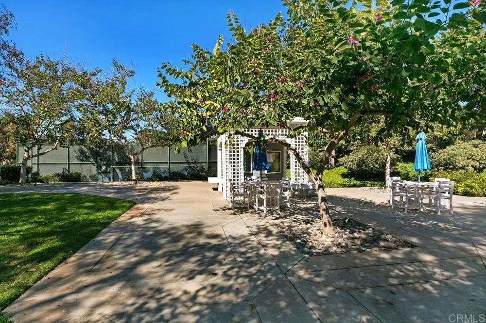 7415 Linden Carlsbad, CA 92011
