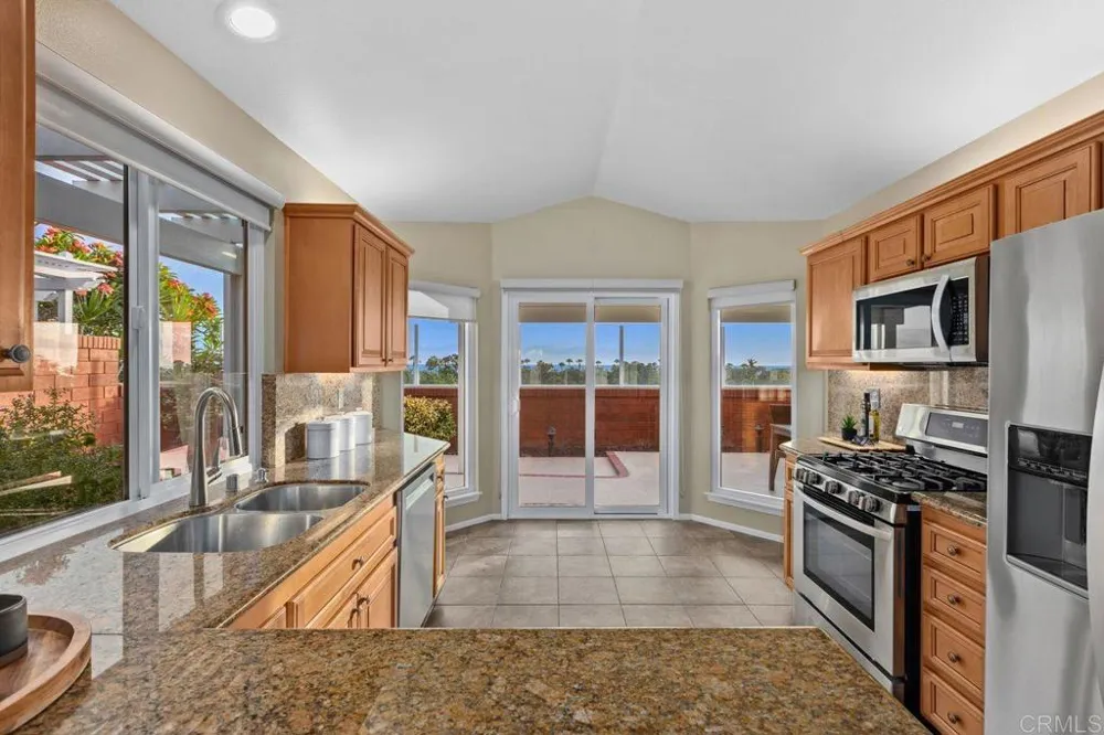 7415 Linden Carlsbad, CA 92011