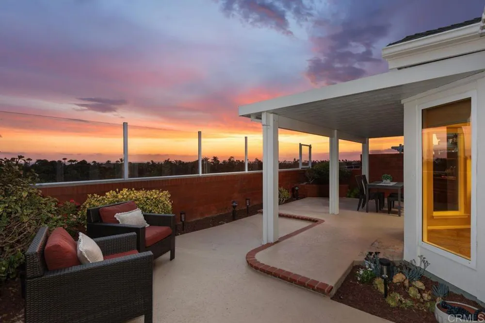 7415 Linden Carlsbad, CA 92011