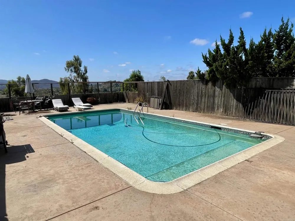 3158 Mary Ln Escondido, CA 92025