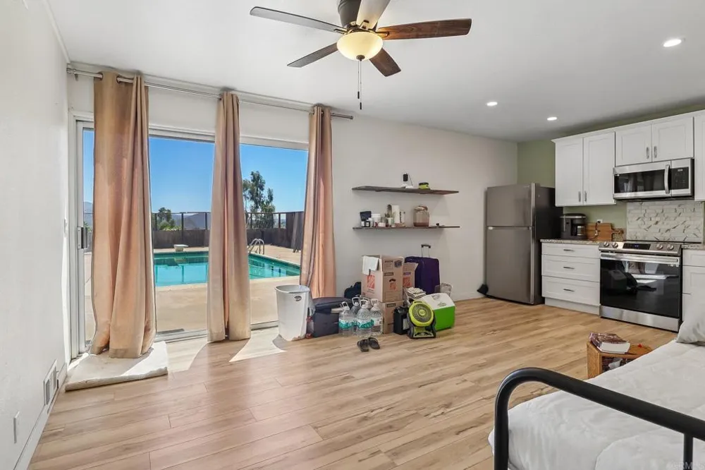 3158 Mary Ln Escondido, CA 92025