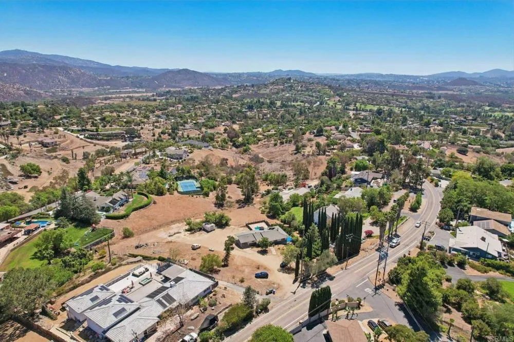 3158 Mary Ln Escondido, CA 92025
