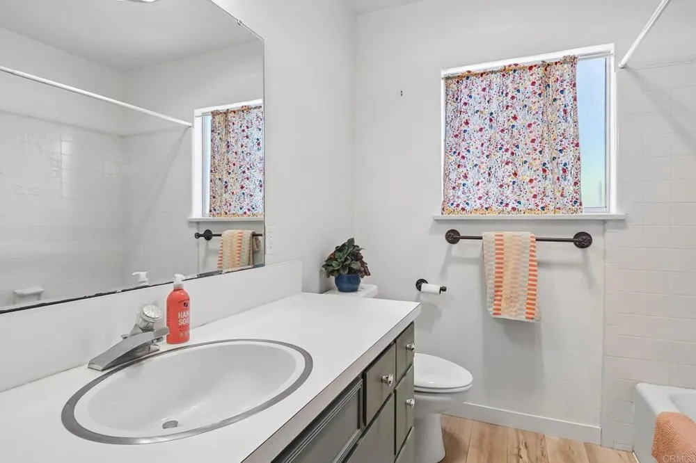 3158 Mary Ln Escondido, CA 92025