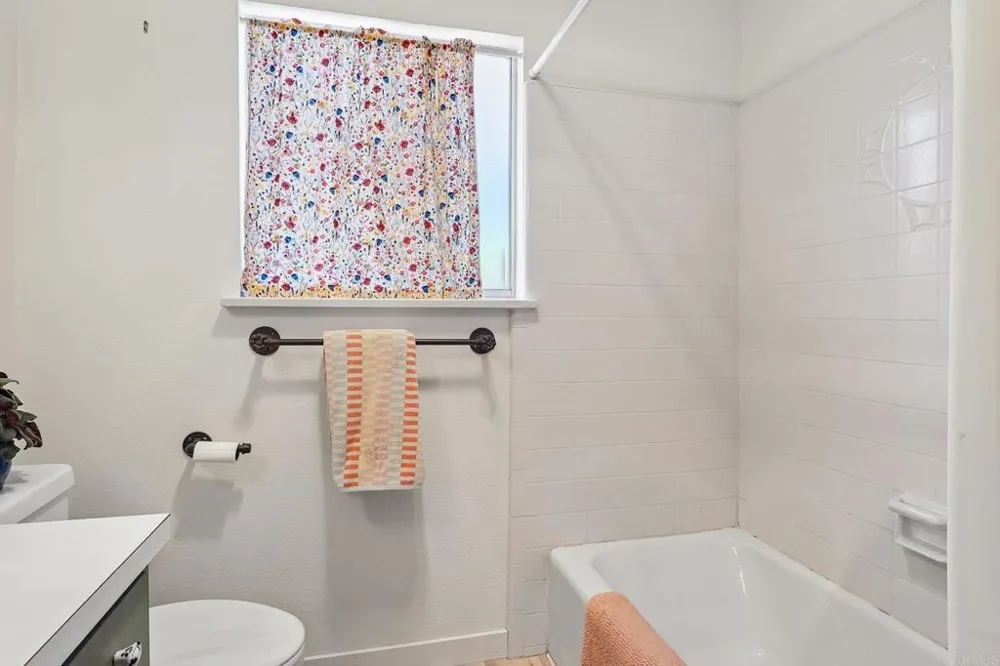 3158 Mary Ln Escondido, CA 92025