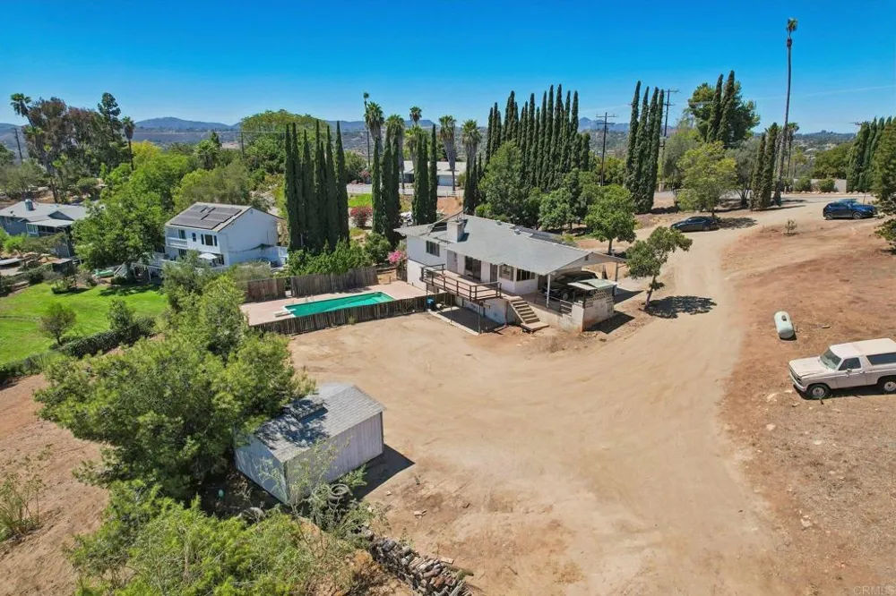 3158 Mary Ln Escondido, CA 92025