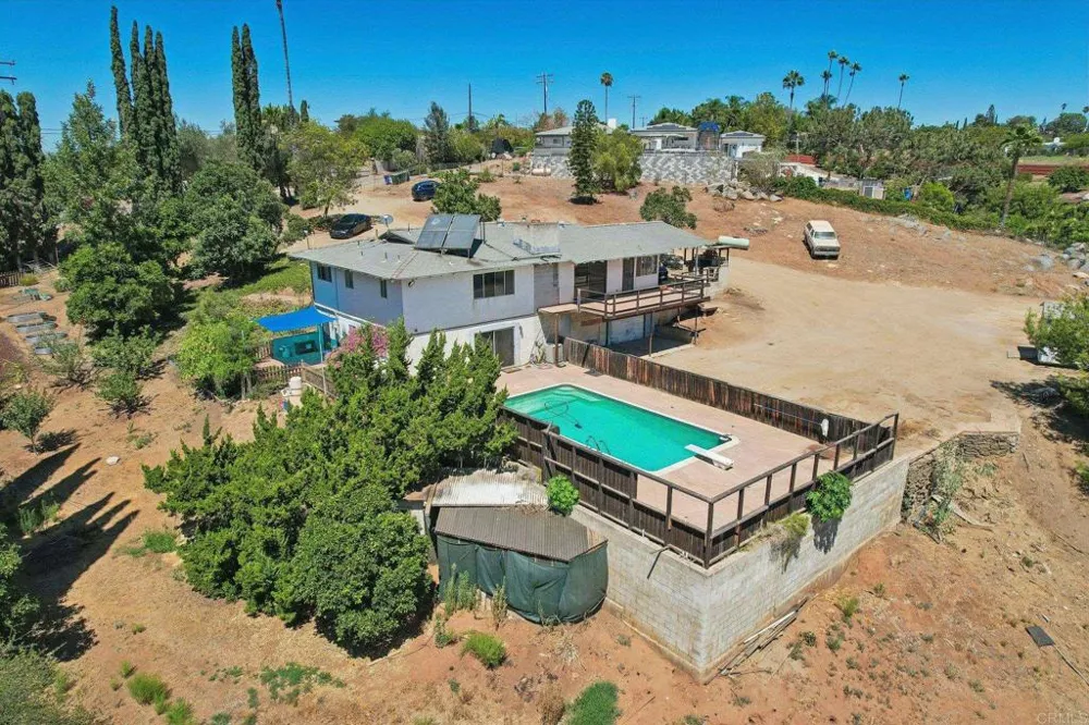 3158 Mary Ln Escondido, CA 92025