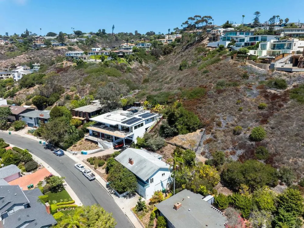 5825 Folsom Dr La Jolla, CA 92037