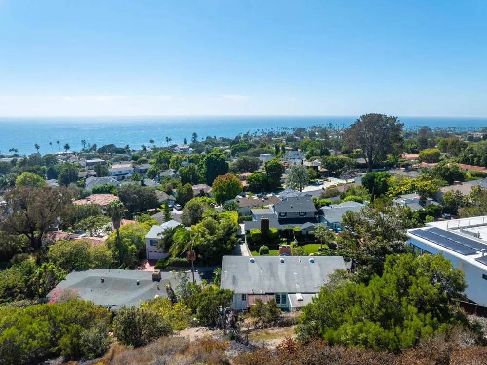 5825 Folsom Dr La Jolla, CA 92037