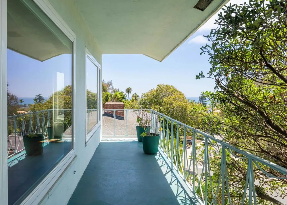5825 Folsom Dr La Jolla, CA 92037
