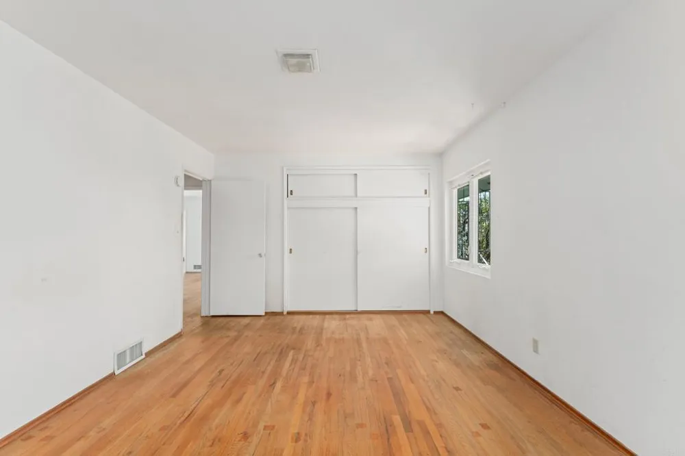 5825 Folsom Dr La Jolla, CA 92037