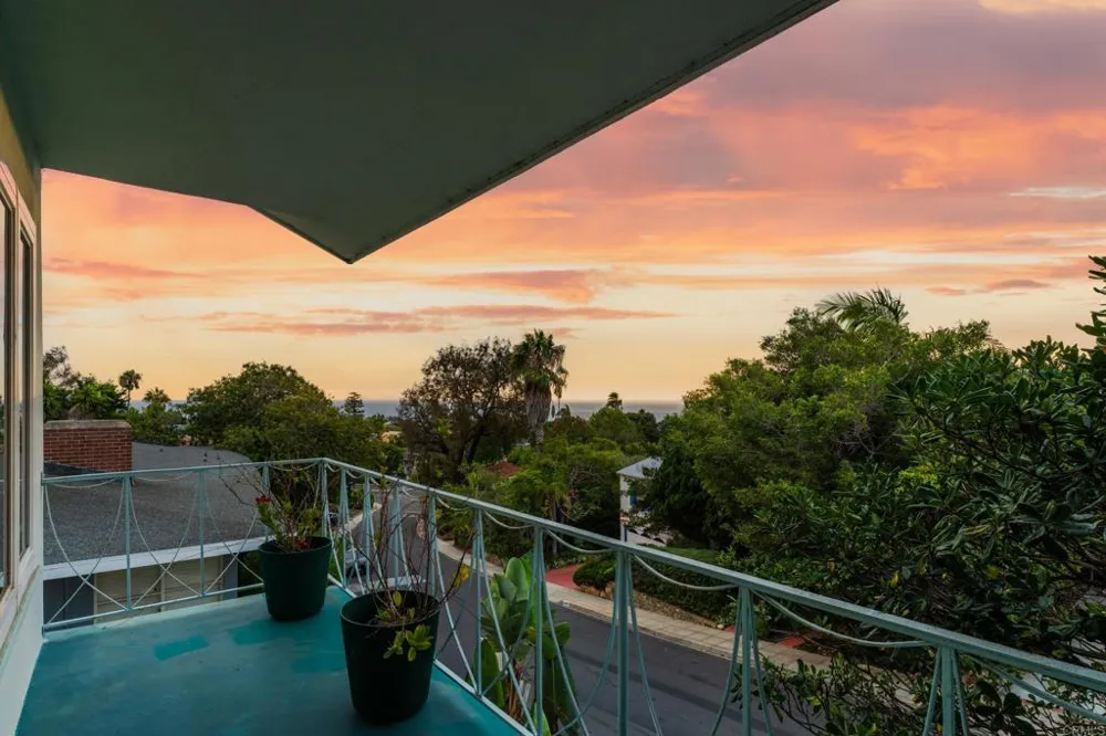 5825 Folsom Dr La Jolla, CA 92037