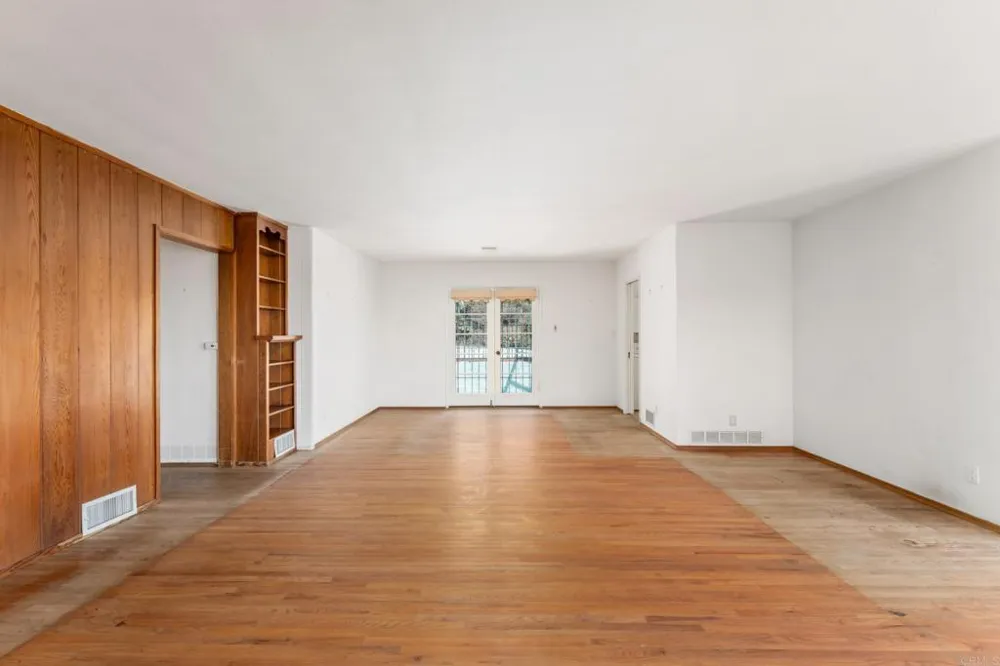5825 Folsom Dr La Jolla, CA 92037