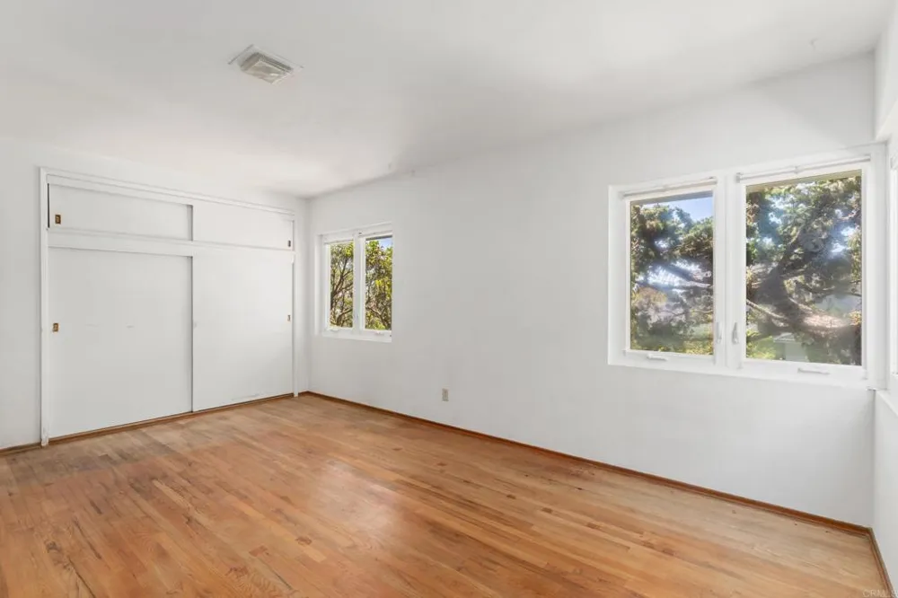 5825 Folsom Dr La Jolla, CA 92037