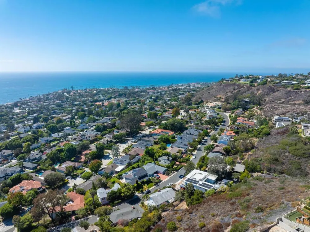 5825 Folsom Dr La Jolla, CA 92037