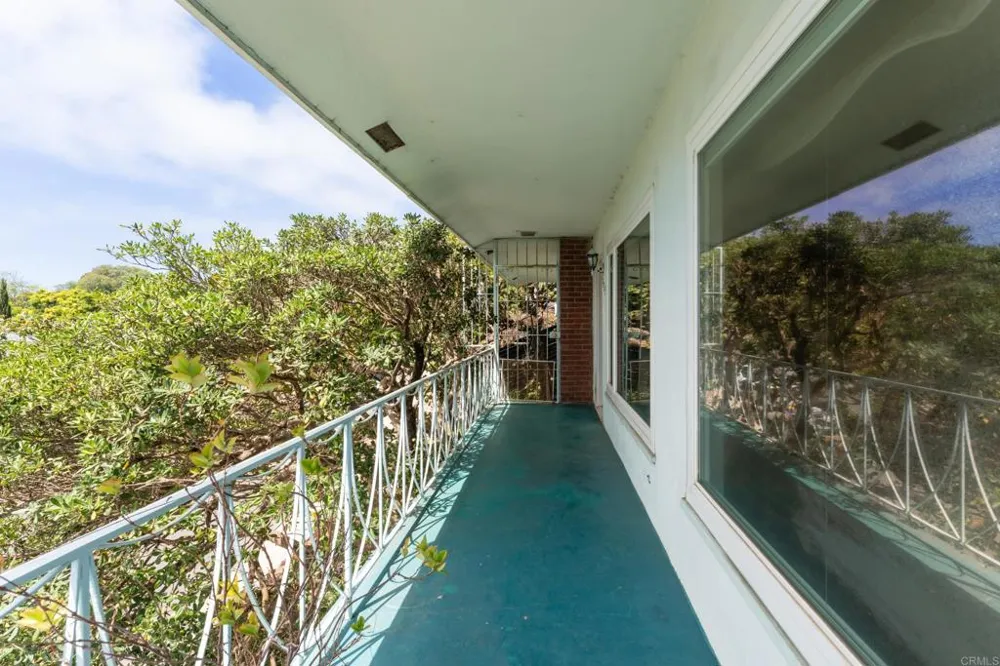 5825 Folsom Dr La Jolla, CA 92037