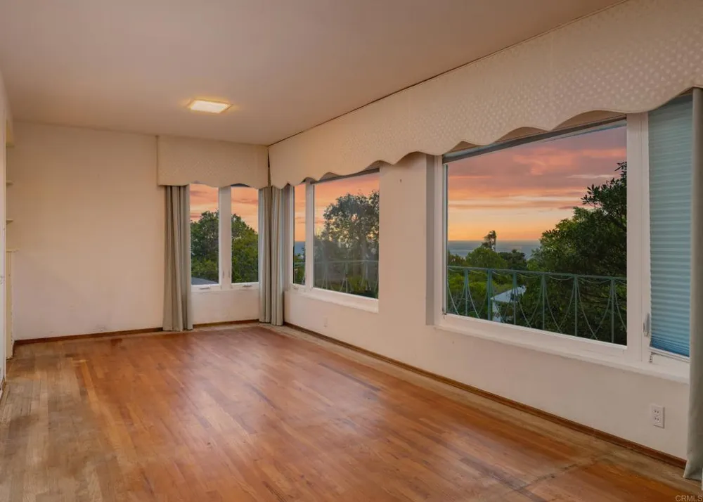 5825 Folsom Dr La Jolla, CA 92037