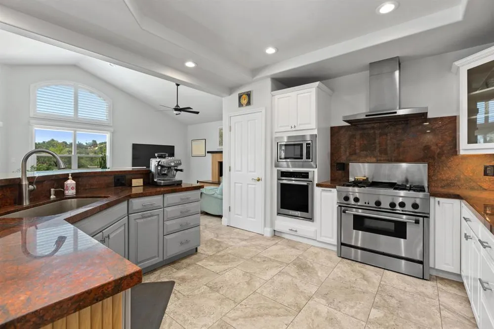 12711 Big Bend Way Valley Center, CA 92082