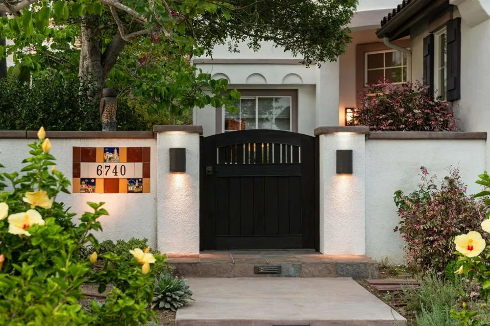 6740 Camphor Place Carlsbad, CA 92011