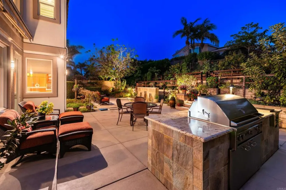 6740 Camphor Place Carlsbad, CA 92011