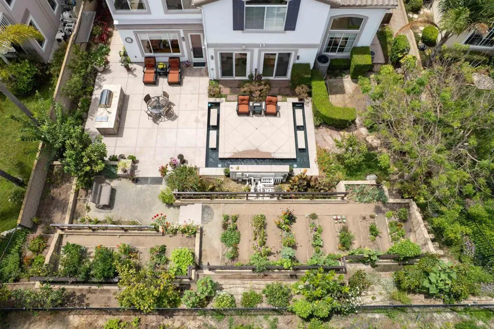 6740 Camphor Place Carlsbad, CA 92011