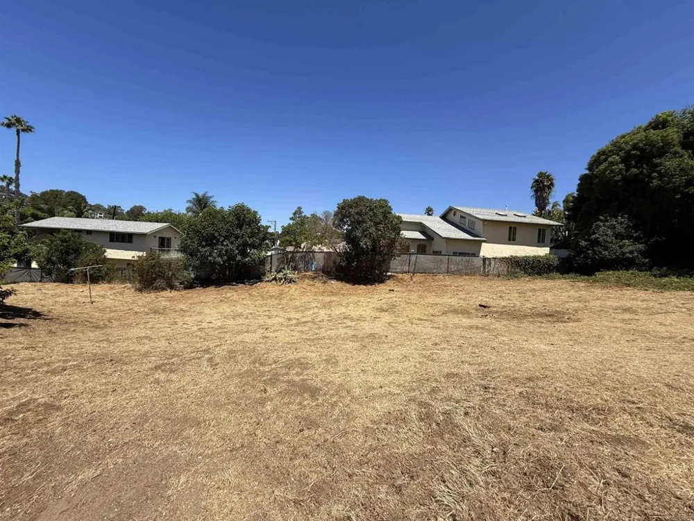 880 Stevens Avenue Solana Beach, CA 92075