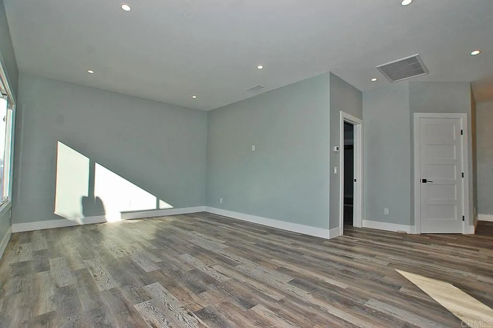 880 Stevens Avenue Solana Beach, CA 92075