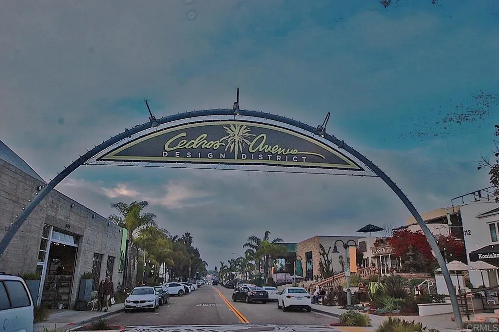 880 Stevens Avenue Solana Beach, CA 92075